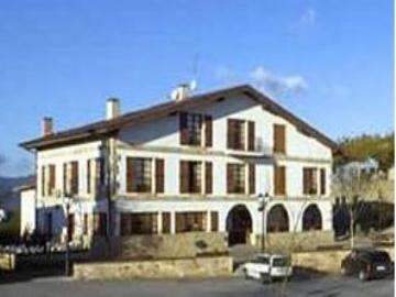 Imagen general del Hotel Zezilionea. Foto 3