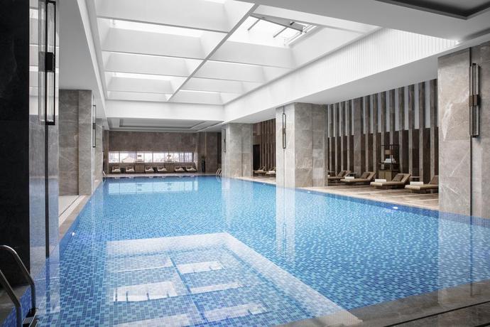 Imagen de la piscina del Hotel Zhangjiagang Marriott. Foto 11
