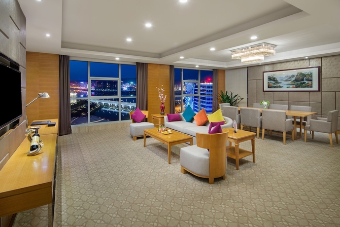 Imagen de la habitación del Hotel Zhangjiajie Huatian. Foto 2