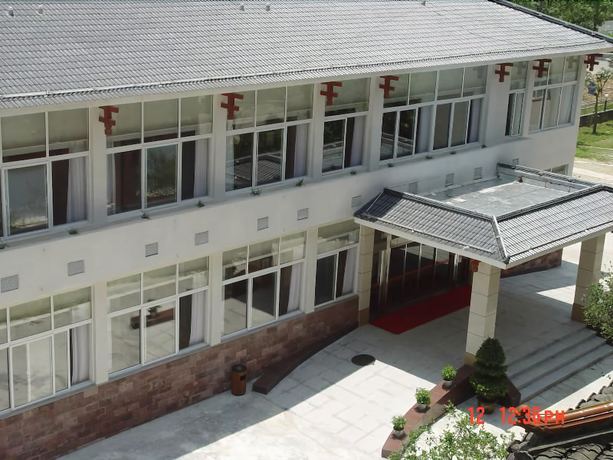 Imagen de los interiores del Hotel Zhangjiajie Jiang Han. Foto 16
