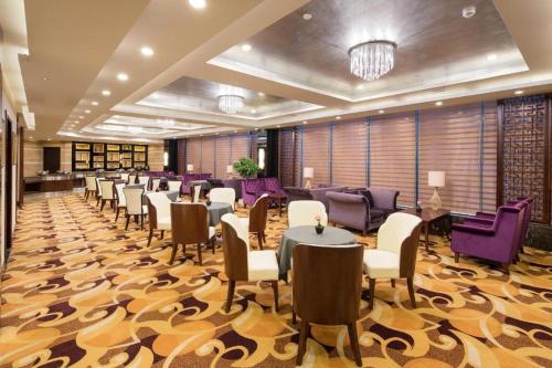 Imagen general del Hotel Zhangjiajie Qinghe Jinjiang International. Foto 6