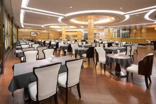 Imagen general del Hotel Zhangjiajie Qinghe Jinjiang International. Foto 18