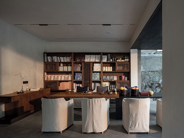 Imagen de los interiores del Hotel Zhangjiajie national park Oxgen Resort. Foto 15