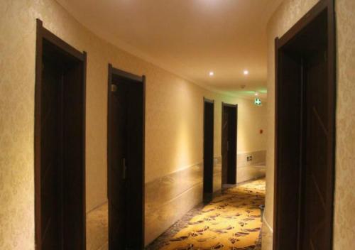 Imagen general del Hotel Zhangye Liangmao. Foto 1