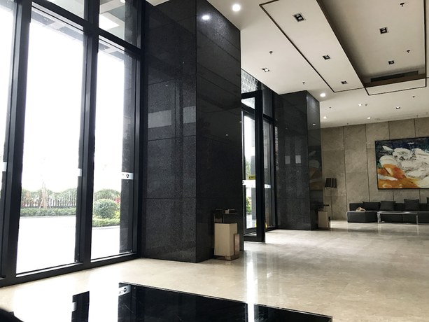 Imagen de los interiores del Hotel Zhanjiang Yuntu Apartment. Foto 20