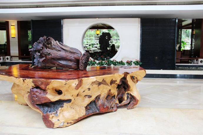 Imagen de los interiores del Hotel Zhejiang Hotel. Foto 12