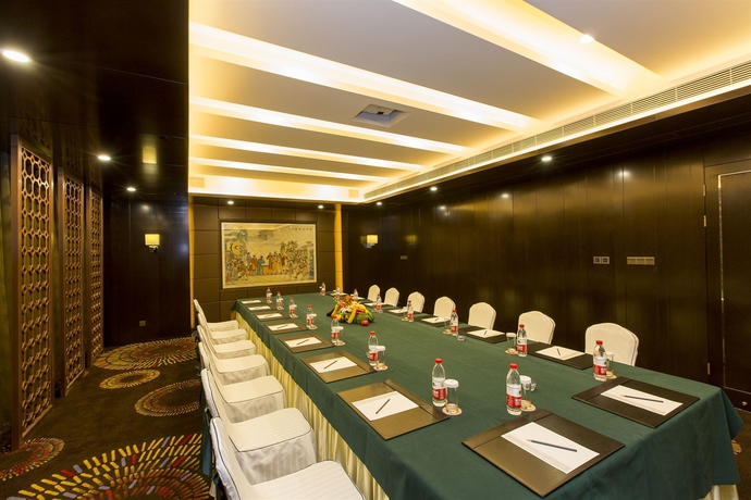 Imagen de los interiores del Hotel Zhejiang International. Foto 9