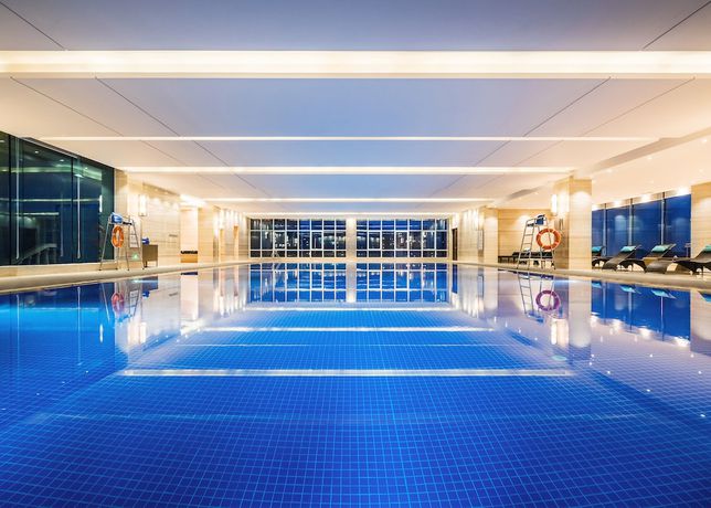 Imagen de la piscina del Hotel Zhejiang Taizhou Marriott. Foto 9