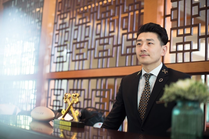 Imagen de los interiores del Hotel Zhejiang Xizi. Foto 18