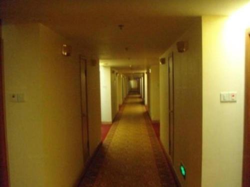 Imagen general del Hotel Zhengzhou Airport. Foto 4