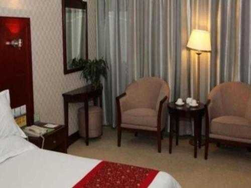 Imagen general del Hotel Zhengzhou Airport. Foto 9