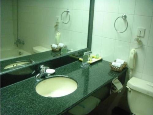 Imagen general del Hotel Zhengzhou Airport. Foto 15