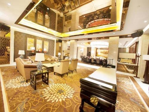 Imagen general del Hotel Zhengzhou Swan City International. Foto 2