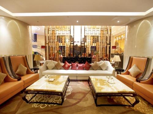 Imagen general del Hotel Zhengzhou Swan City International. Foto 3