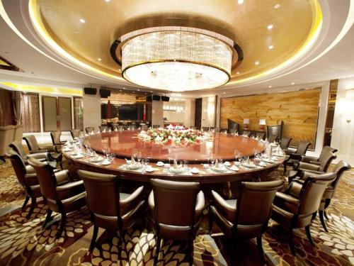 Imagen general del Hotel Zhengzhou Swan City International. Foto 11