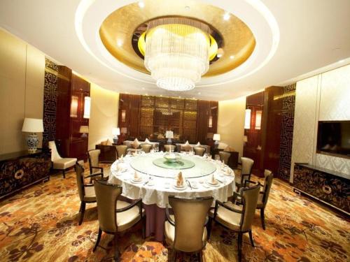Imagen general del Hotel Zhengzhou Swan City International. Foto 12