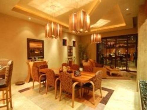Imagen general del Hotel Zhengzhou Yiquan International. Foto 6