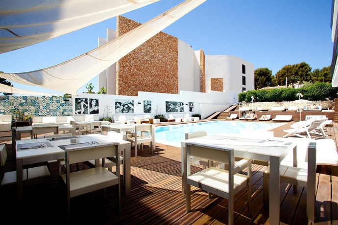 Imagen del bar/restaurante del Hotel Zhero Mallorca. Foto 3