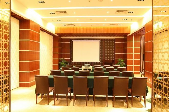 Imagen de los interiores del Hotel Zhongshan Huahong. Foto 10