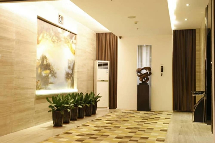 Imagen de los interiores del Hotel Zhuhai Biwan. Foto 11