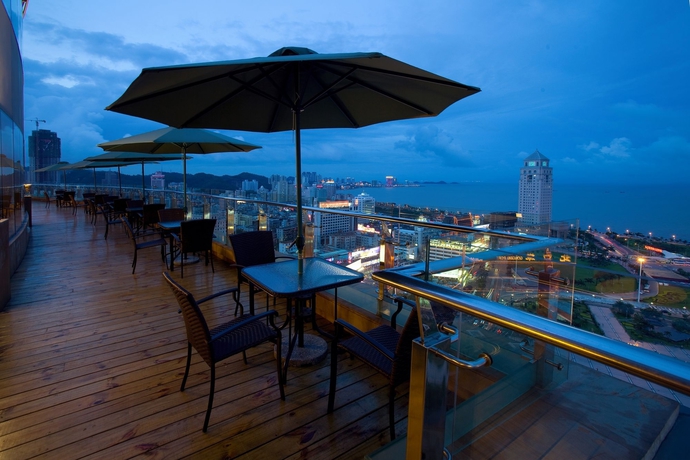 Imagen del bar/restaurante del Hotel Zhuhai Charming Holiday. Foto 2