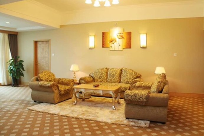 Imagen de los interiores del Hotel Zhuhai Dehan. Foto 19