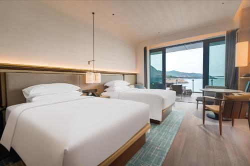 Imagen de la habitación del Hotel Zhuhai Dong\'ao Island Marriott Resort and Spa. Foto 17