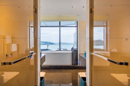 Imagen general del Hotel Zhuhai Dong\'ao Island Marriott Resort and Spa. Foto 6