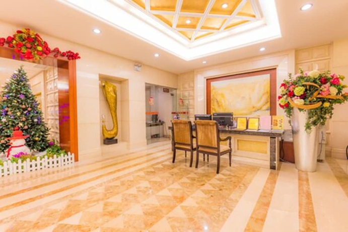Imagen de los interiores del Hotel Zhuhai Guotai. Foto 14