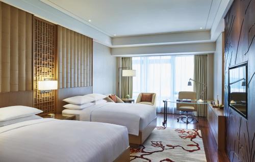 Imagen de la habitación del Hotel Zhuhai Marriott. Foto 8