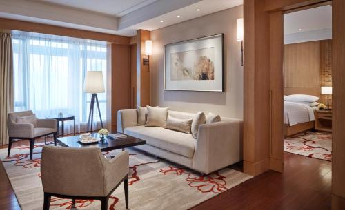 Imagen de la habitación del Hotel Zhuhai Marriott. Foto 9