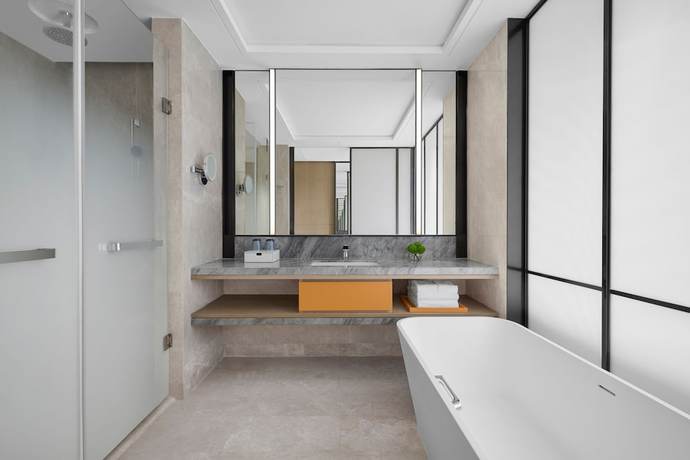 Imagen de la habitación del Hotel Zhuhai Marriott Jinwan. Foto 7