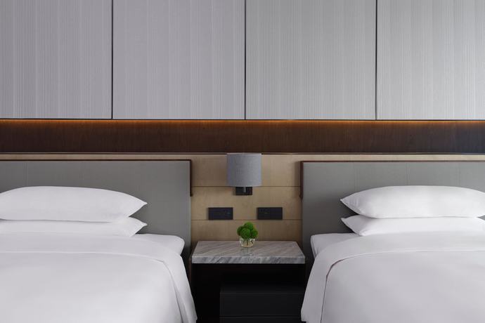 Imagen de la habitación del Hotel Zhuhai Marriott Jinwan. Foto 12