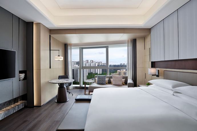Imagen de la habitación del Hotel Zhuhai Marriott Jinwan. Foto 13