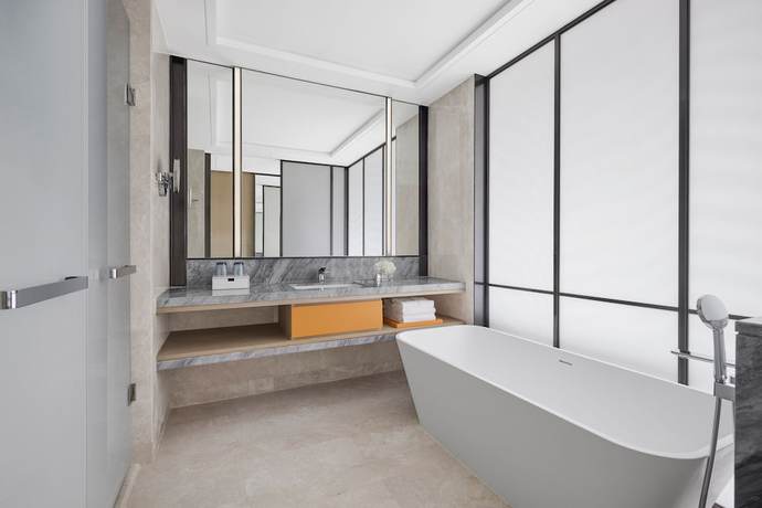 Imagen de la habitación del Hotel Zhuhai Marriott Jinwan. Foto 14