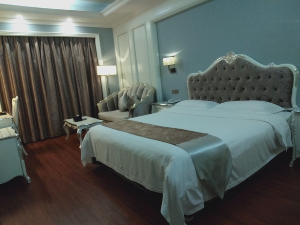 Imagen de la habitación del Hotel Zhuhai Rongfeng. Foto 6