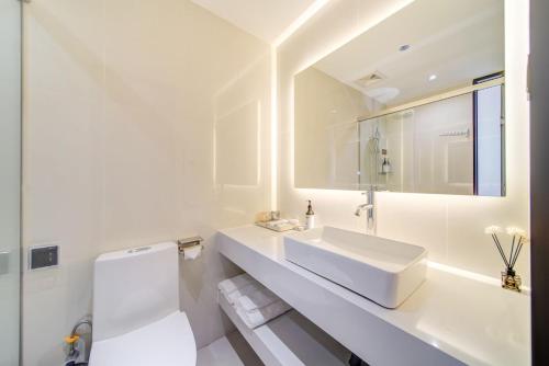Imagen general del Hotel Zhuhai Xiangwang. Foto 11
