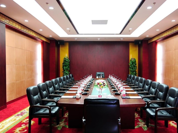 Imagen de los interiores del Hotel Zhuzhou Huatian. Foto 16