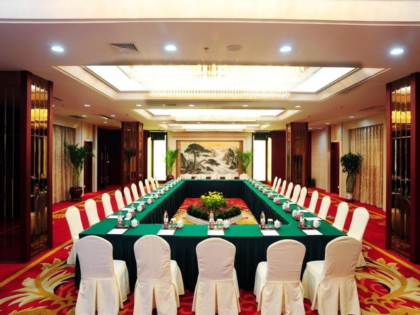 Imagen de los interiores del Hotel Zhuzhou Huatian. Foto 17