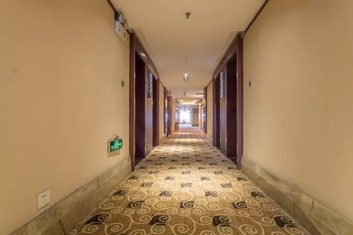 Imagen de los interiores del Hotel Zhuzhou Jinjin Haiyue. Foto 16