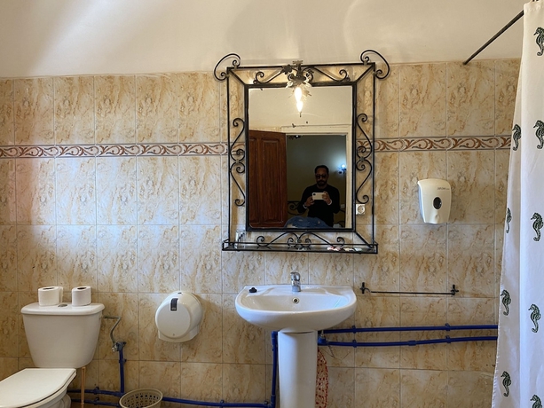 Imagen de la habitación del Hotel Ziad. Foto 16