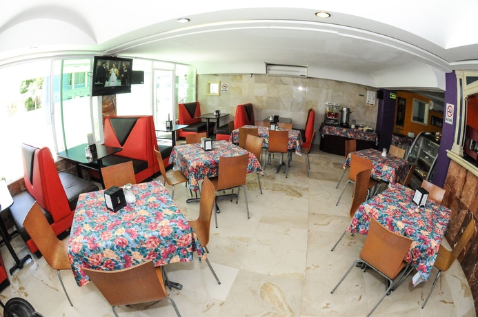 Imagen del bar/restaurante del Hotel Ziami. Foto 2