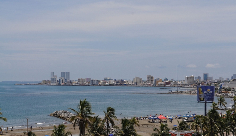 Imagen de los exteriores del Hotel Ziami. Foto 12