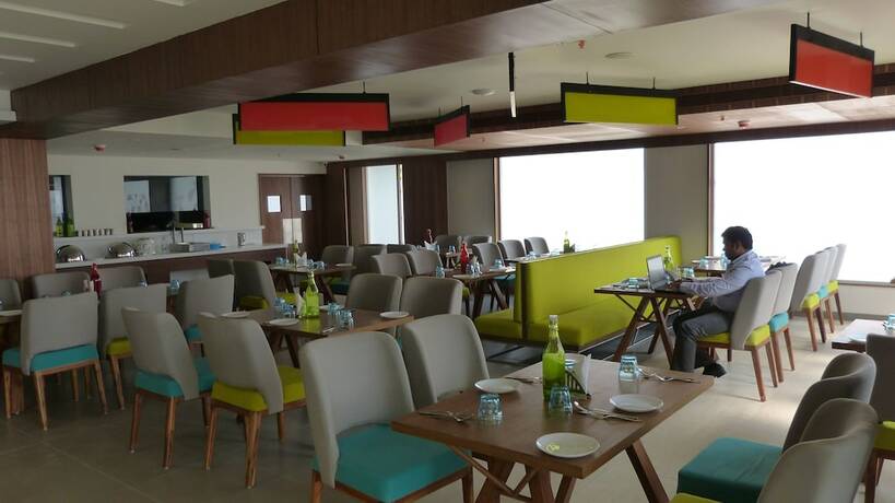 Imagen general del Hotel Zibe Hyderabad By Grt Hotels. Foto 17