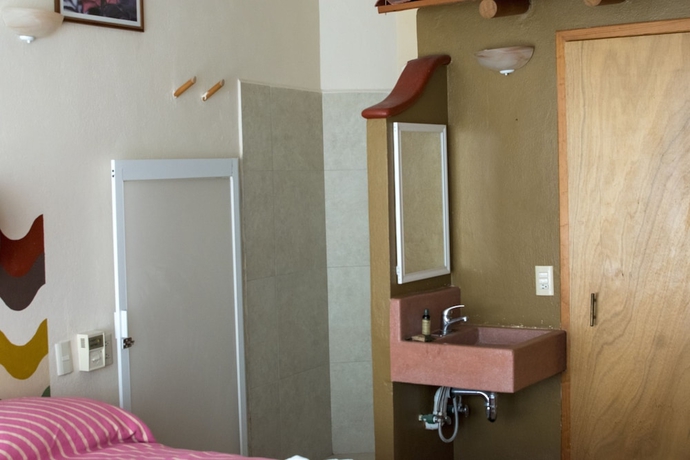 Imagen de la habitación del Hotel Zihua Express. Foto 15