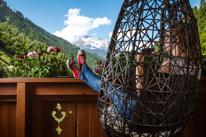 Imagen de la habitación del Hotel Zillergrundrock Luxury Mountain Resort. Foto 5