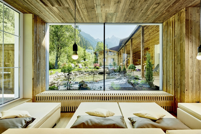 Imagen de la piscina del Hotel Zillergrundrock Luxury Mountain Resort. Foto 15