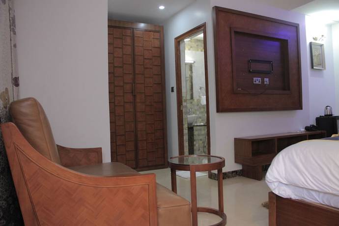 Imagen de la habitación del Hotel Zimbo Golden. Foto 3