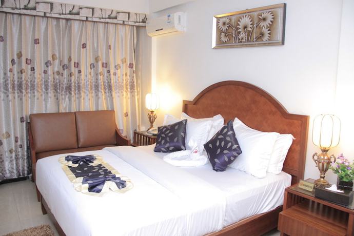 Imagen de la habitación del Hotel Zimbo Golden. Foto 7