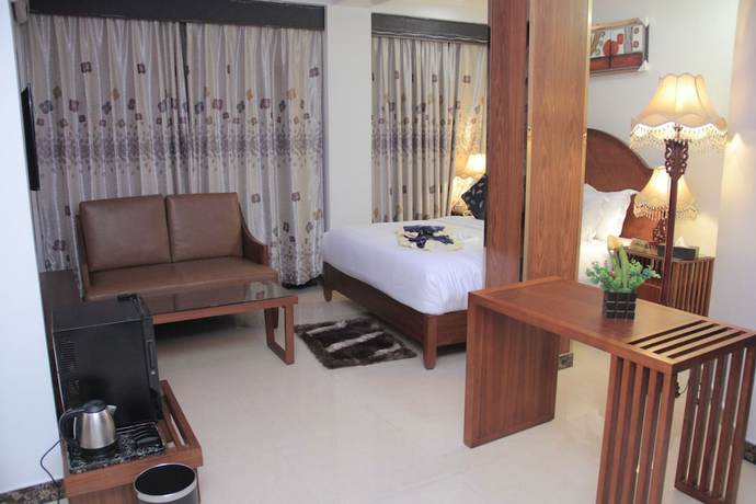 Imagen de la habitación del Hotel Zimbo Golden. Foto 8